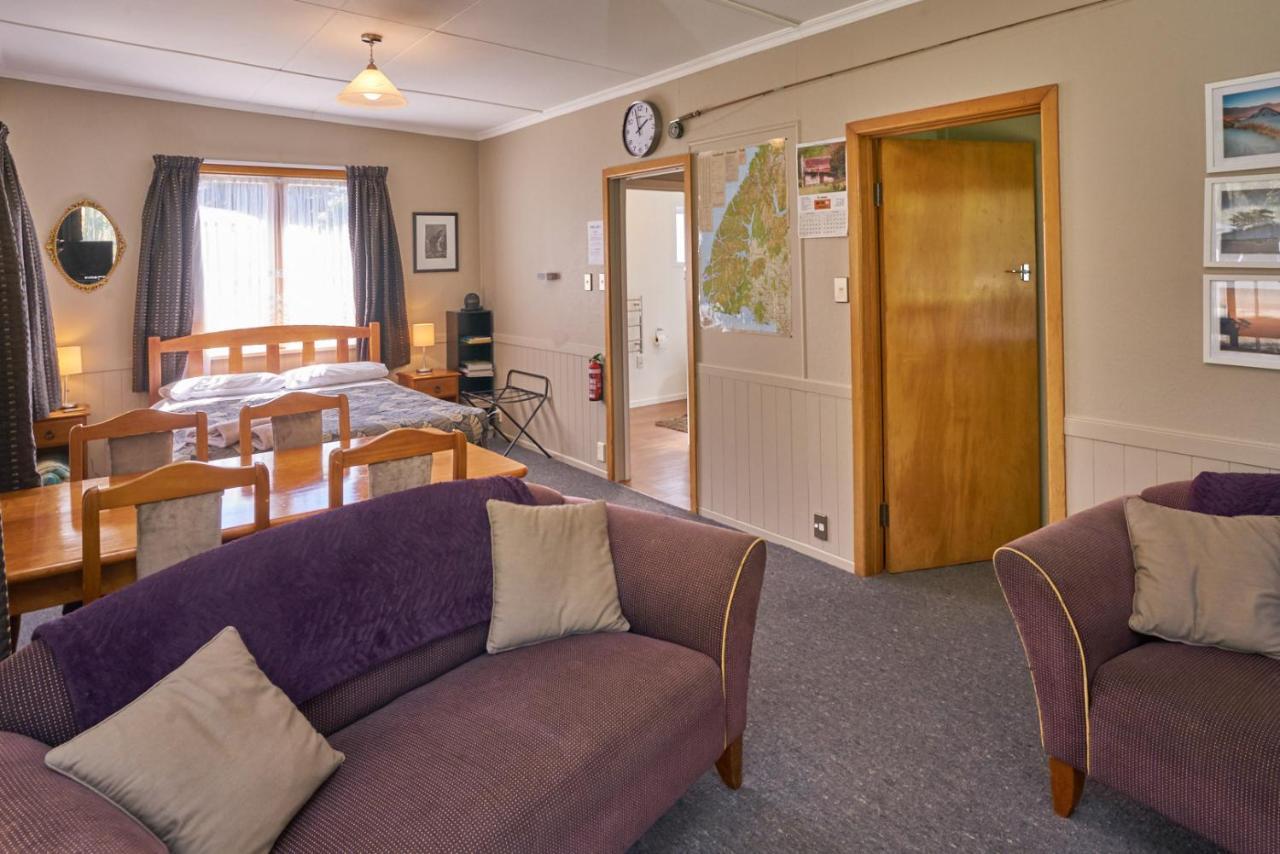 Accommodation Fiordland The Bach - One Bedroom Cottage At 226B Milford Road Te Anau Extérieur photo